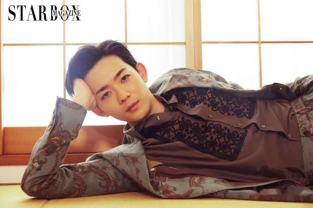 龙星凉一个把优衣库穿的如此好看的男孩纸