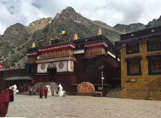 原创西藏楚布寺朝圣路上被打开的回忆