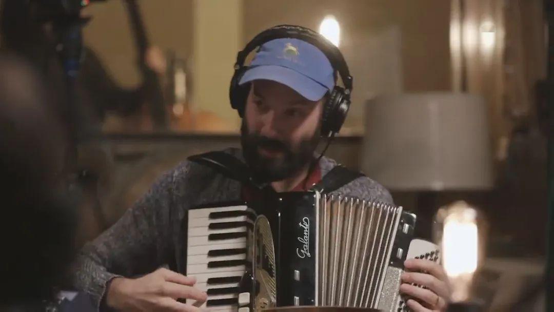 美国独立乐队 娜塔莉·道恩演唱《黑眼睛》les yeux noirs