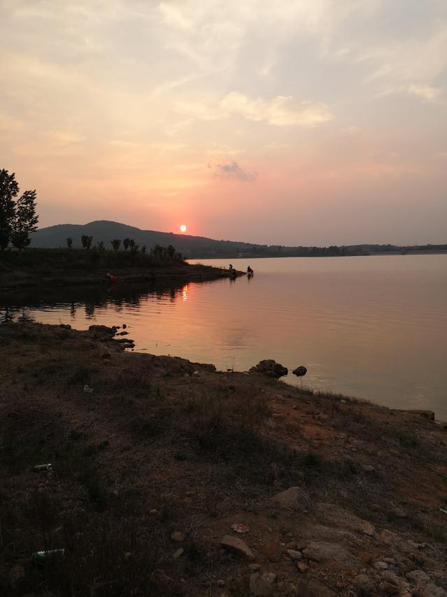 爷俩钓大鱼之彩山水库拉黄尾