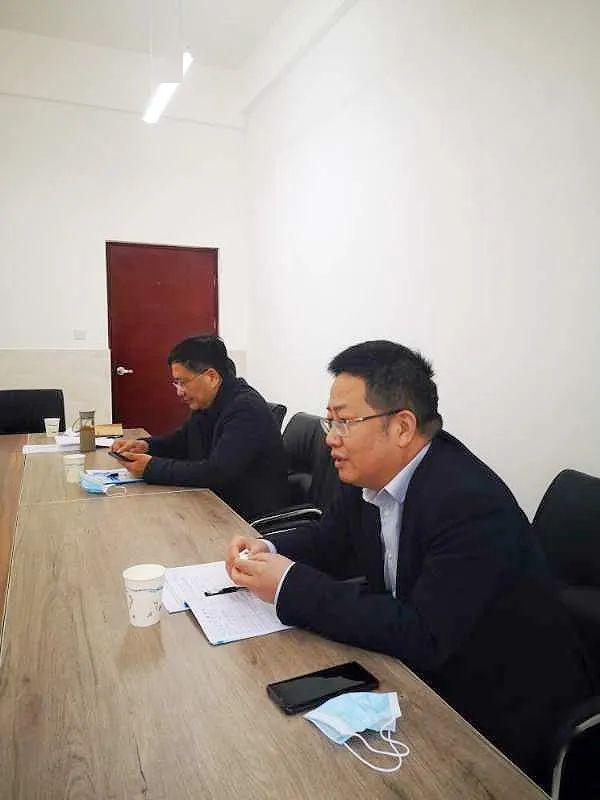 陆圣华书记围绕"三度"对这节课进行评析:第一,学生参与度高.