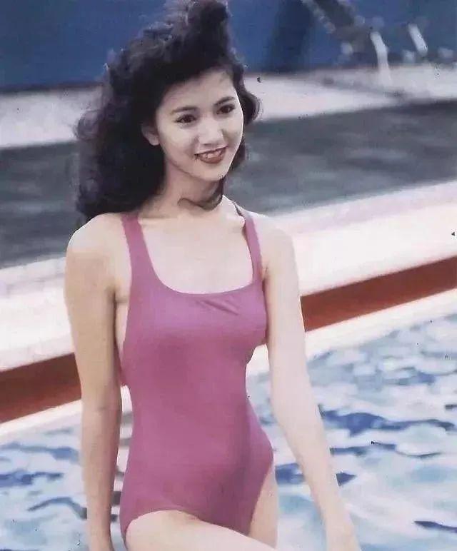 品品这身材还记得30年前,袁咏仪凭借魅人的"泳装身材",获得香港小姐