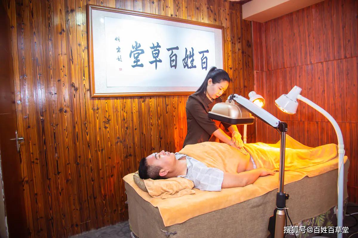 第五要点是注重养肾肾是先天之本,经常按摩脐下丹田穴,关元穴,并同时