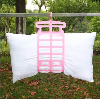 上你的头皮,所以要勤洗枕套,常换被套,有太阳的时候可以拿出去晒一晒