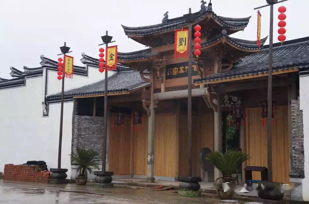 长乐村位于兰溪市西部,紧邻诸葛八卦村,与建德,龙游交界,有"一家饭熟