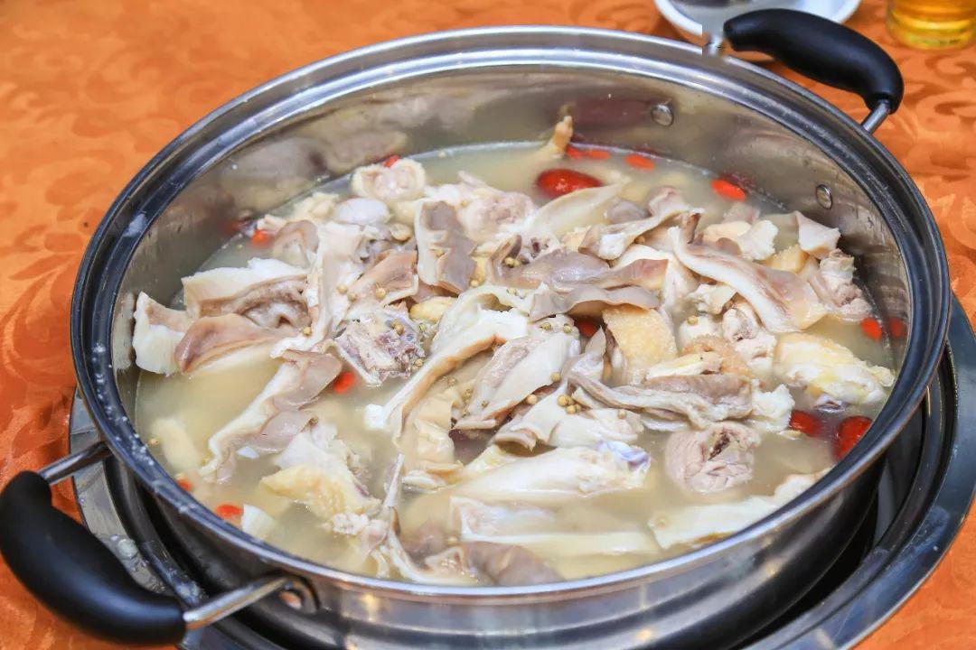 %新鲜猪肚想要皮肤美美的女士绝对不能错过04椰子猪肚鸡套餐(清远鸡