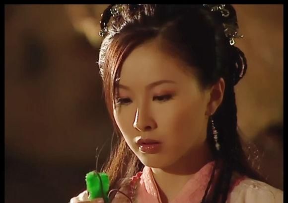 铁游冬(李美慧 饰):铁手的妹妹, 性情温和,善解人意,并关爱他人,勤劳