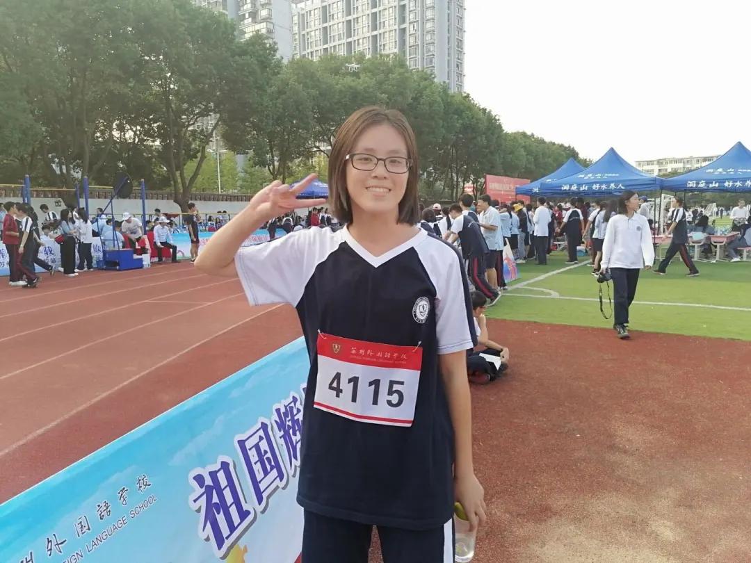 五四青年节一起来感受苏州外国语学校青年美女帅哥师生的力量