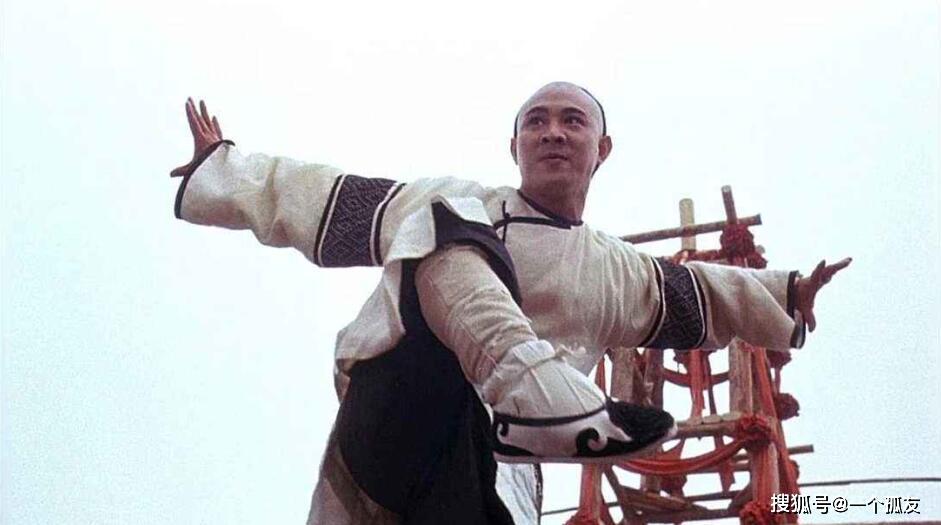 1992年李连杰不想被黄飞鸿定型花2200万拍此片票房败给周星驰