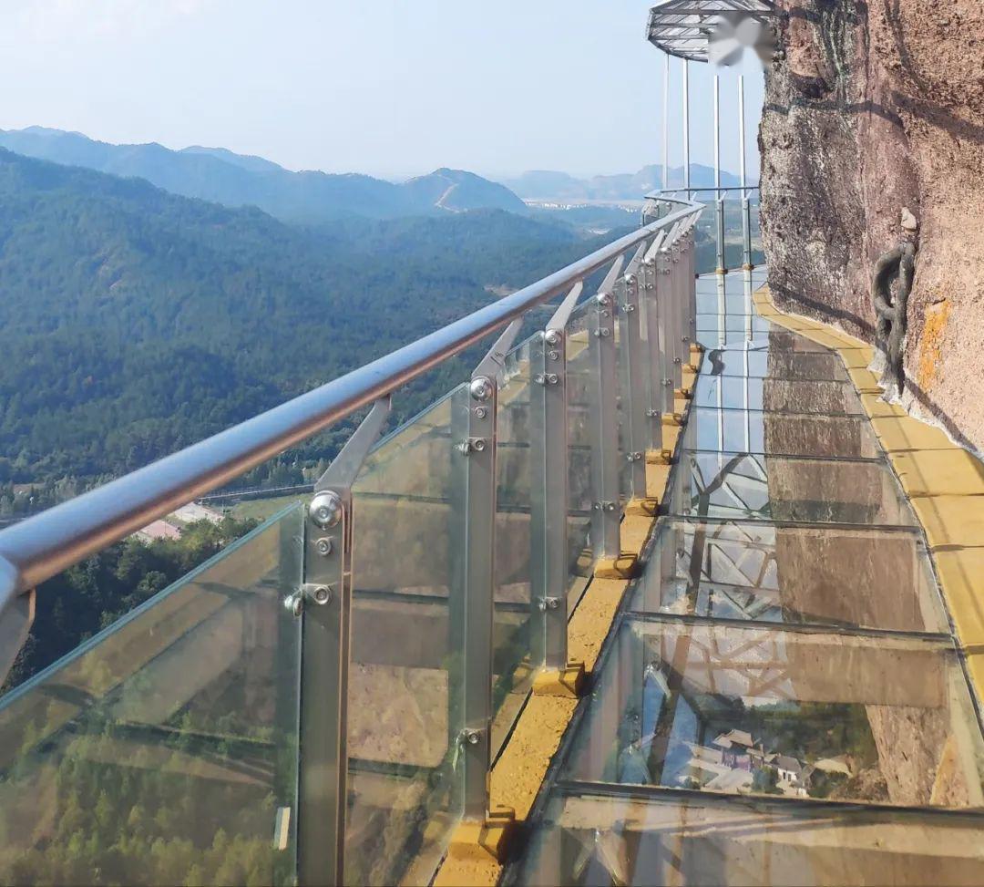 龙虎山龙虎山高空栈道图片