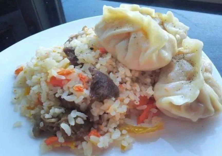 大锅抓饭马肉抓饭薄皮包子抓饭快来pick你喜欢的抓饭吧!