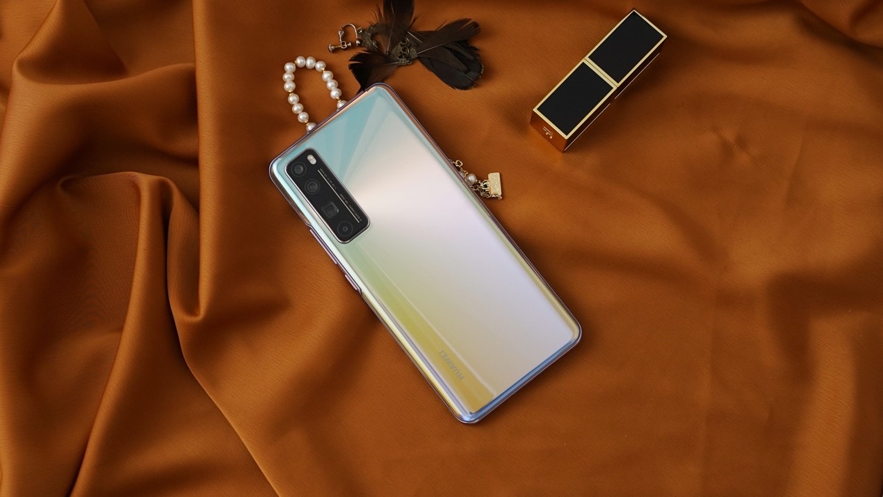 我的青春就是热血精神我的20岁由华为nova7系列来记录