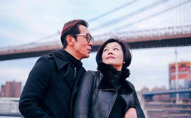 亲到你脸肿李咏和哈文曾经觉得孩子会是他们之间的第三者,结婚十年没