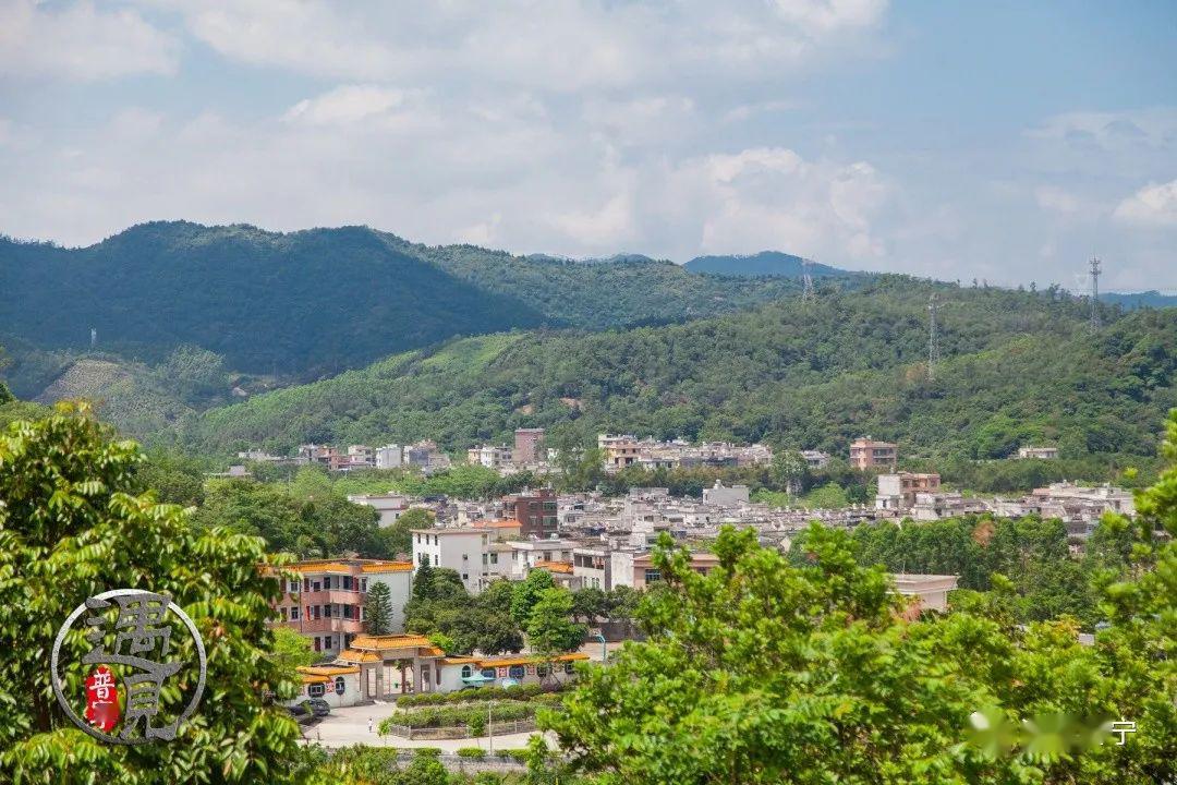 瓜园村位于普宁市梅塘镇,于市区西北方向11.9公里处.