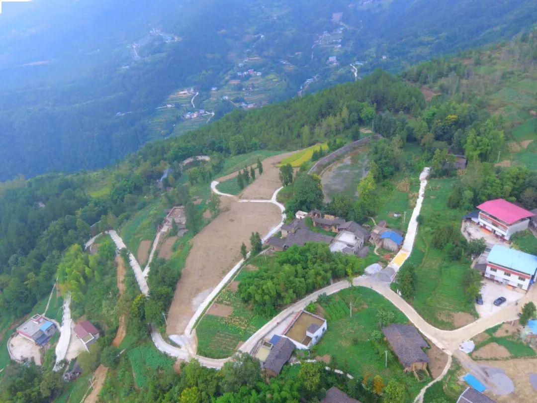 走进鱼泉镇八一村看三变带来的十八变