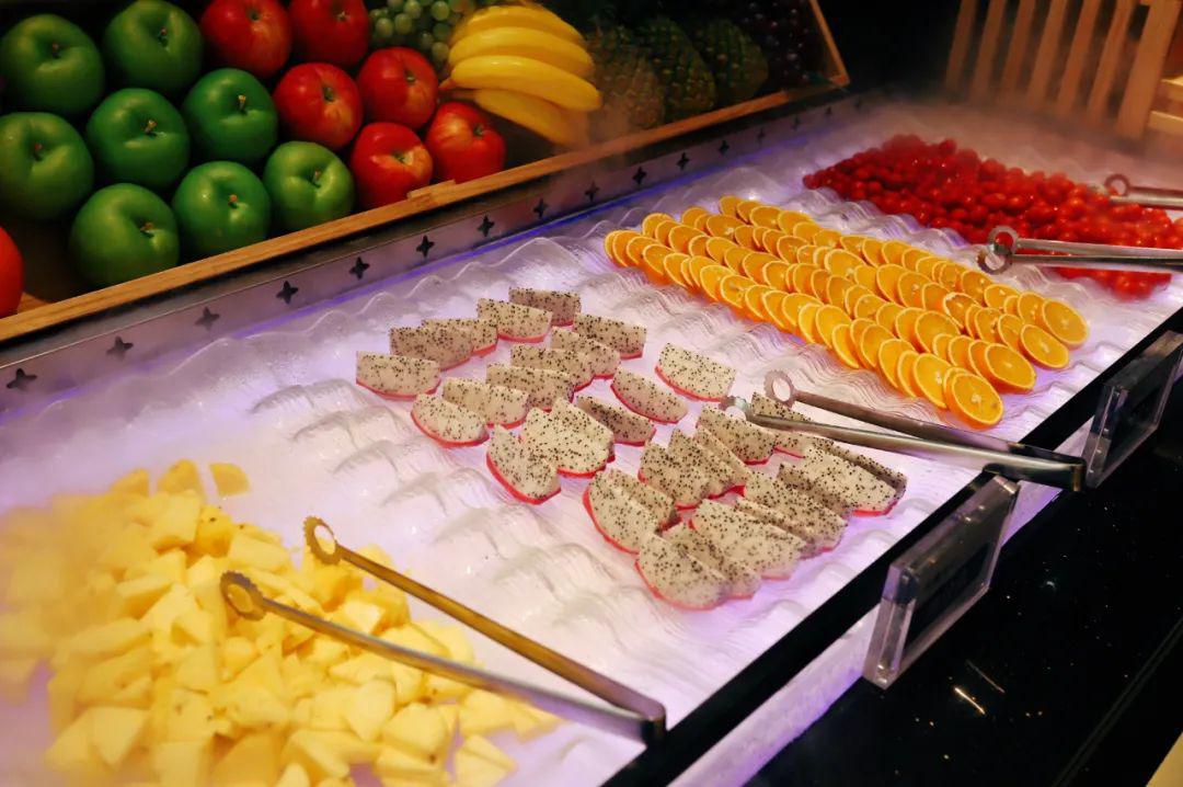 东街口这家"海陆空"自助餐厅,300百张图告诉你扶墙出都吃不全他家菜品