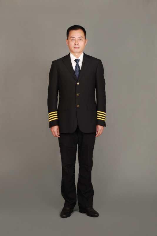 中国民航英雄机长刘传建弟子曹鹏跳河勇救落水者