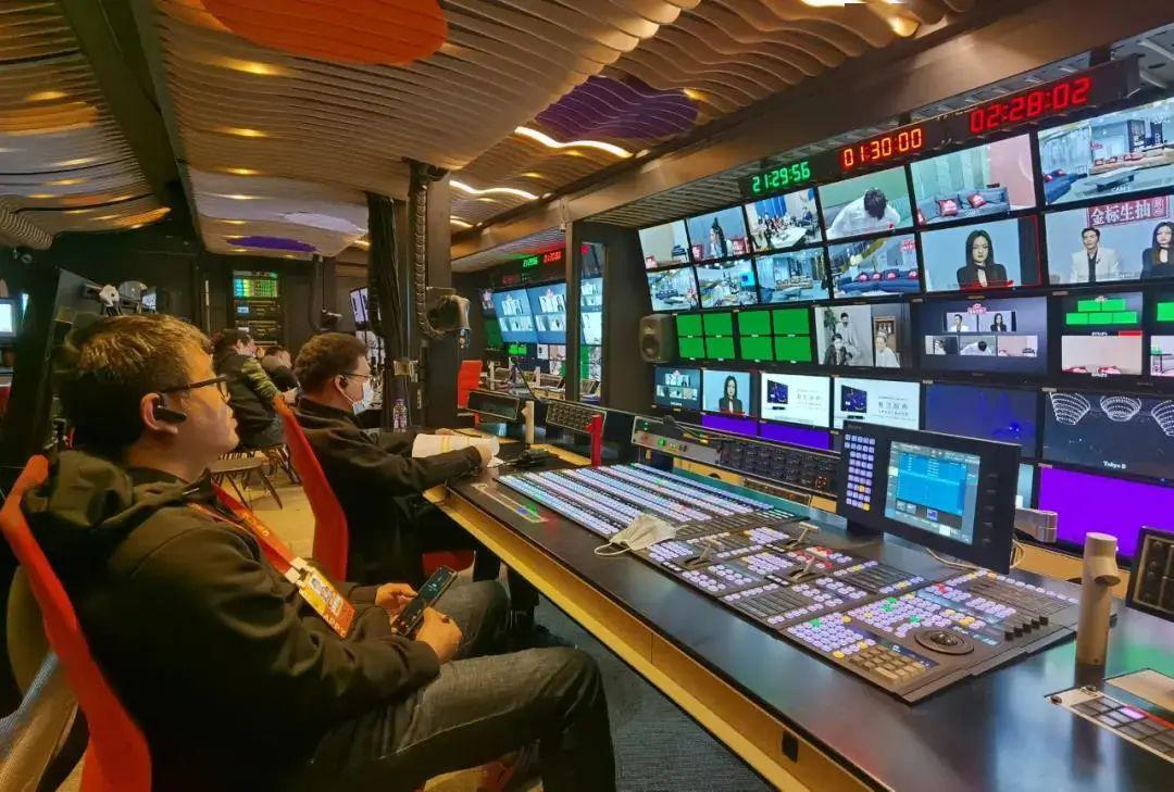 从直播画面效果可以看到,srt协议 超低延时编码解码,使得实时双向互动