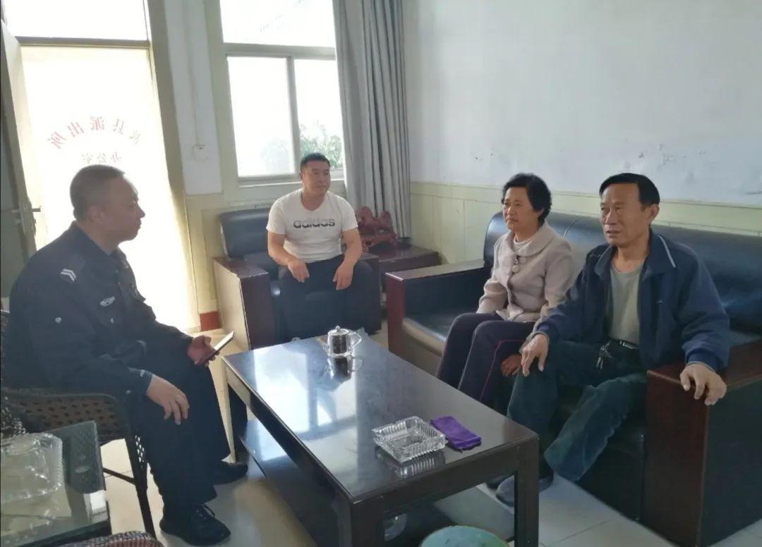 灵宝故县派出所民警帮助失联50多年姐妹团圆