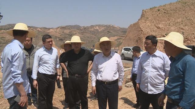 山西永和高永贤范洋平深入黄河一号旅游公路调研指导绿化工作