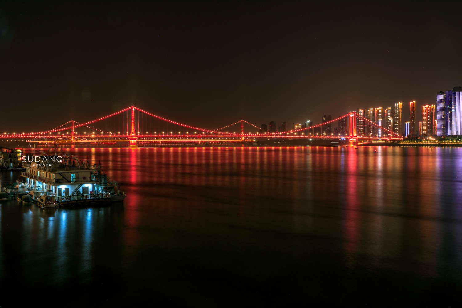 武汉的桥夜景图片