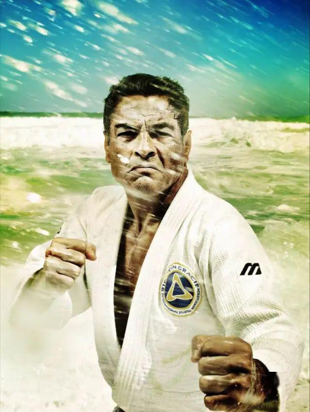 格雷西面前,梅威瑟50-0的记录如同儿戏,他的战绩是486战484胜1负1平