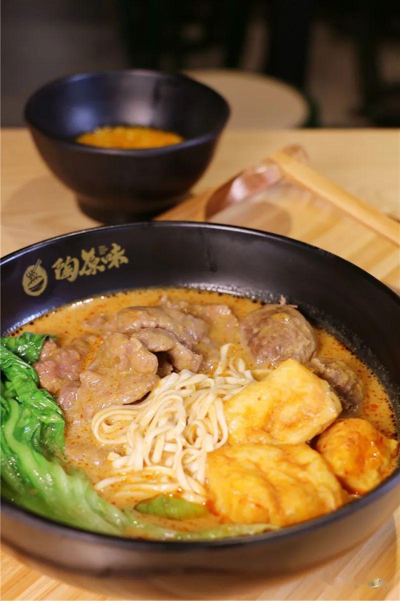 很好6折吃一大碗沙茶牛肉面牛排面牛杂面这家店就在沃尔玛旁边