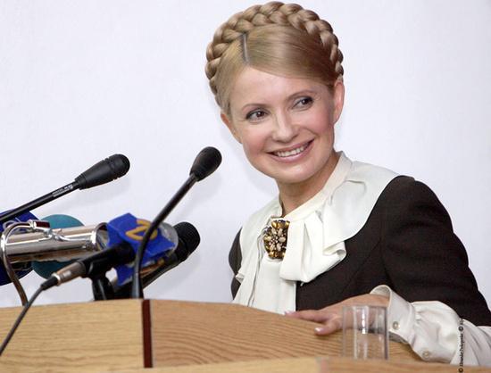 她是异域美颜乌克兰最美女总理,身价超百亿元,一身坎坷辉煌