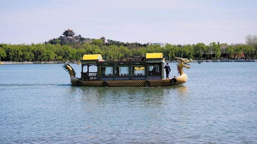 去哪玩兒陽光明媚當然要去北海公園啦