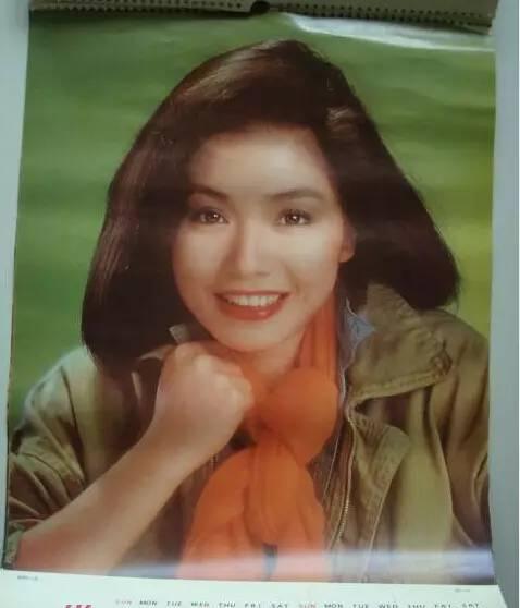 绝对珍藏盘点90年代美到令人窒息的挂历女神