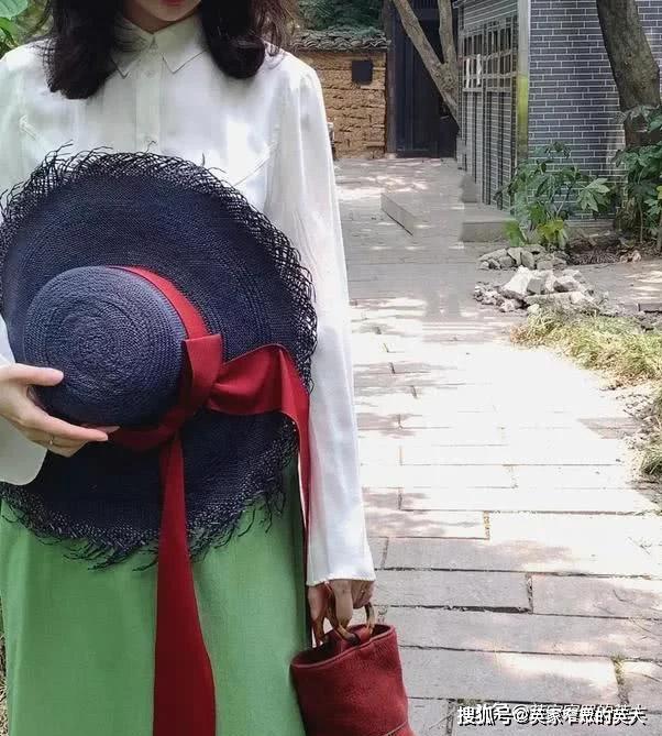 女人有一种气质叫董花花它不是小衫穿同款可以get到的