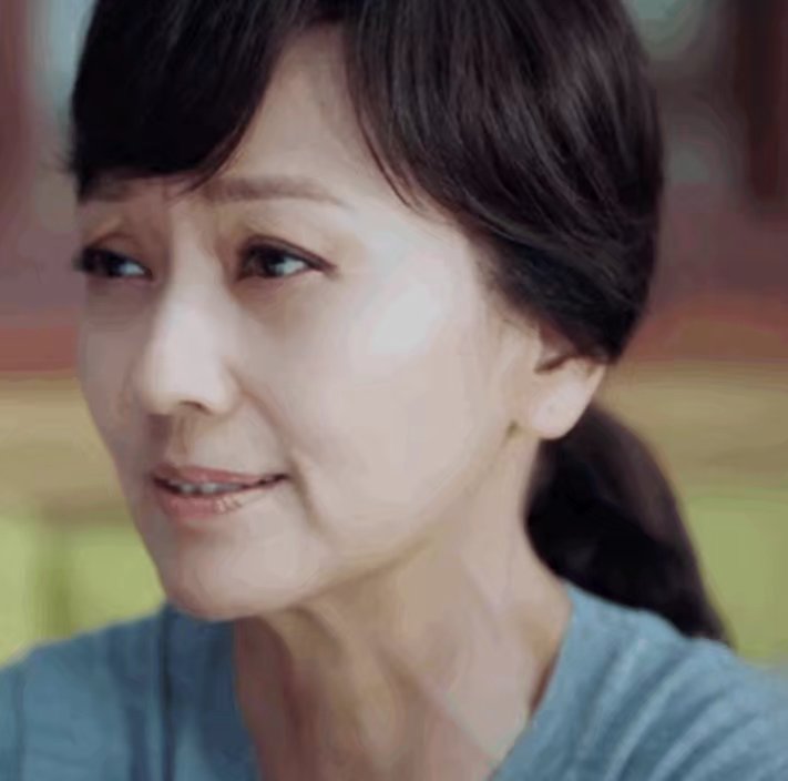 赵雅芝新剧卸妆露面眼纹暴露真实年纪还不退休享福