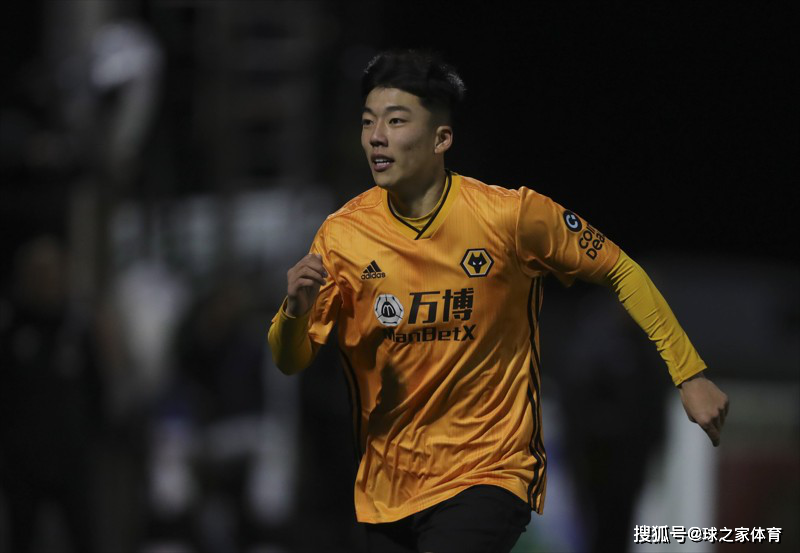 留洋小将何朕宇盼望早日代表狼队出场
