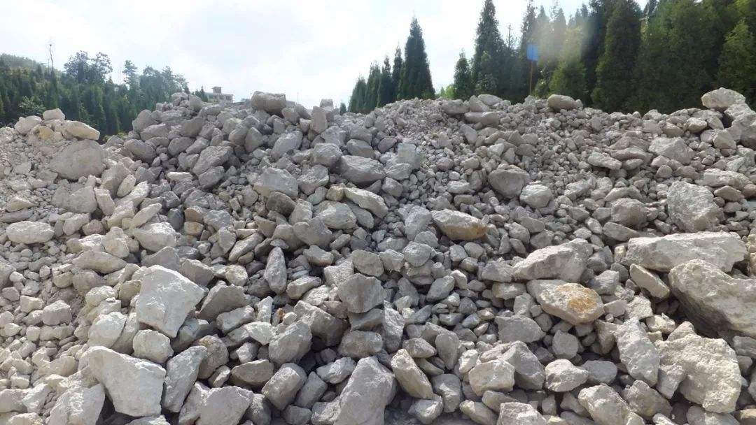 战略性新兴产业中哪些矿石占据更高的优势