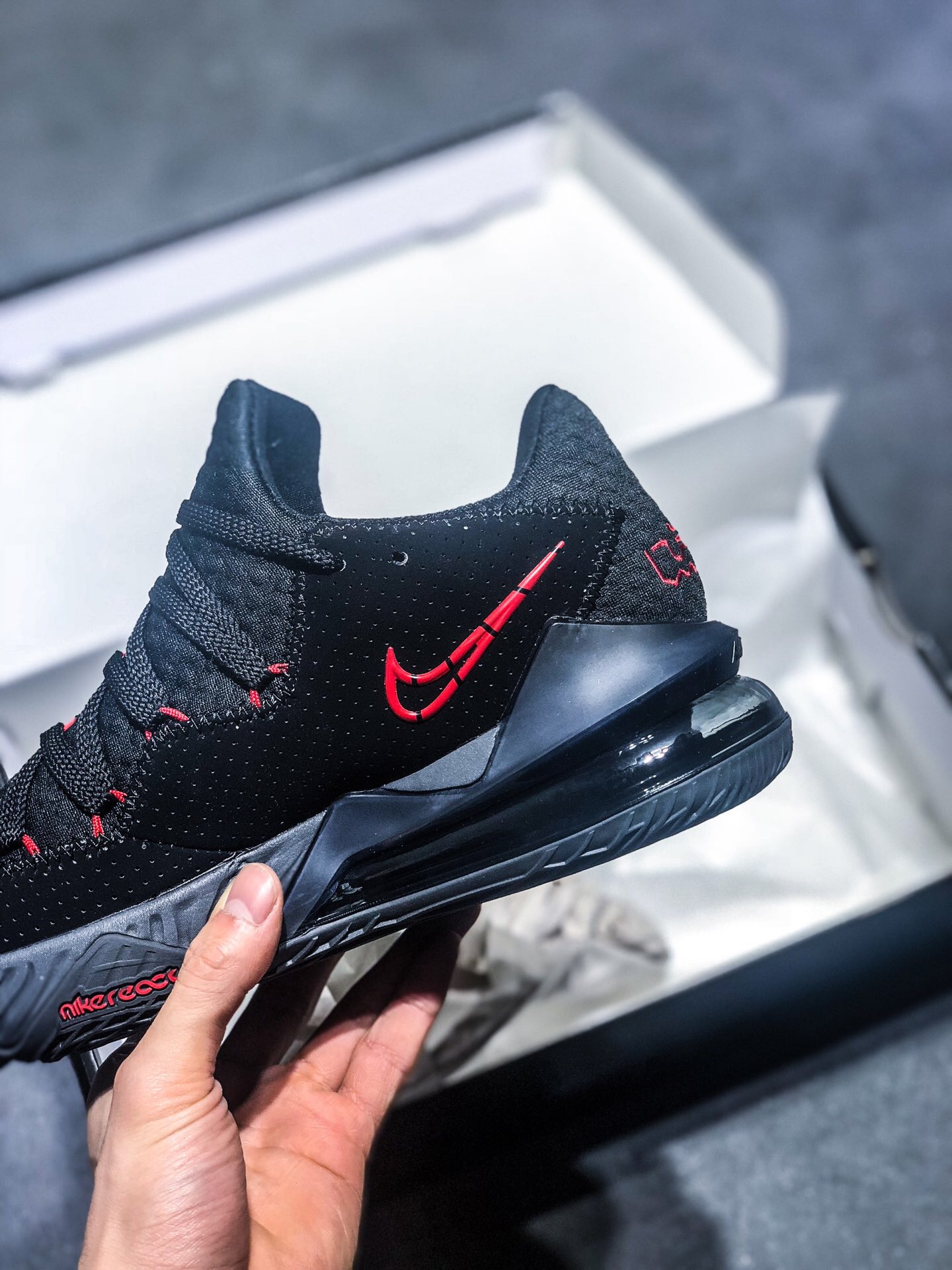 詹姆斯耐克 nike lebron 17 low ep 黑红低帮篮球鞋