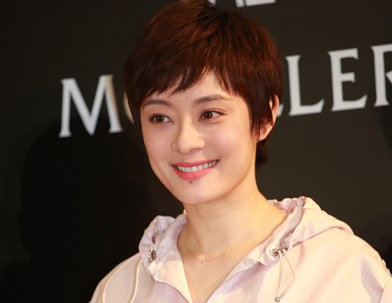 孙俪,5岁开始学舞蹈,11岁出访国外表演,15岁担任上海警备区文工团文艺