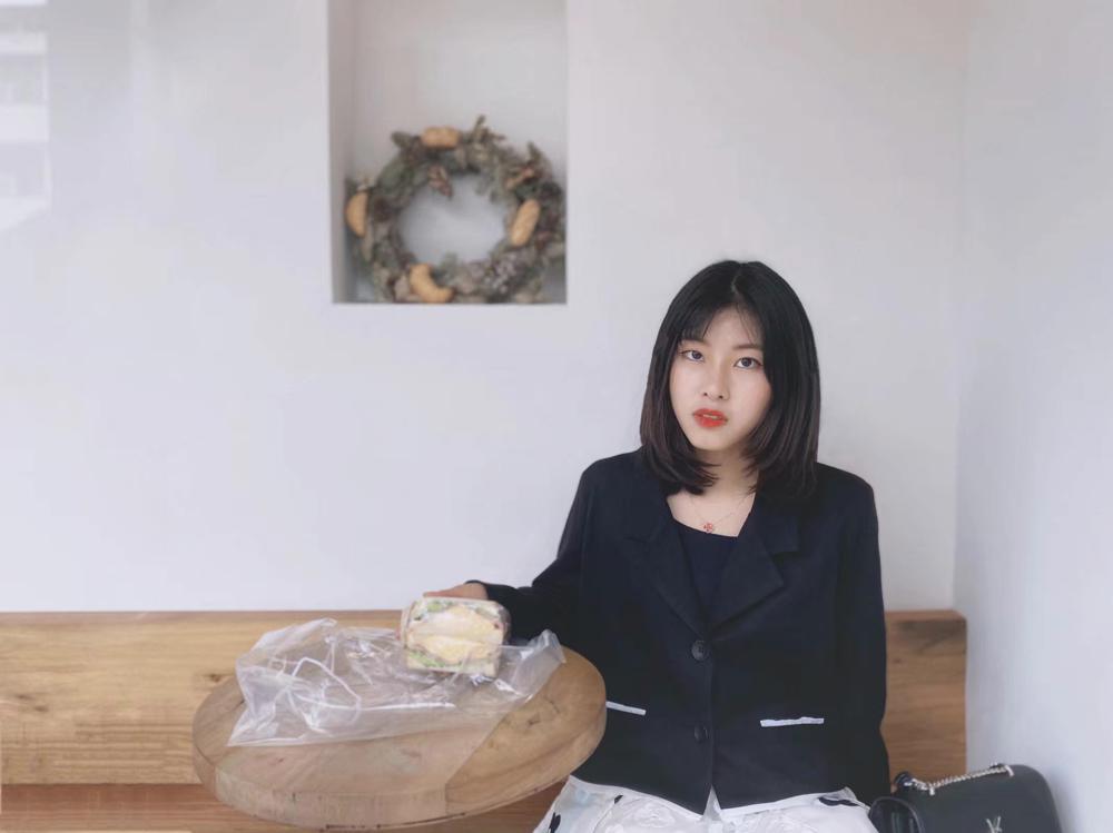 固定主播:徐梦玲大队辅导员罗佳琪老师,是整个团队的协调者.