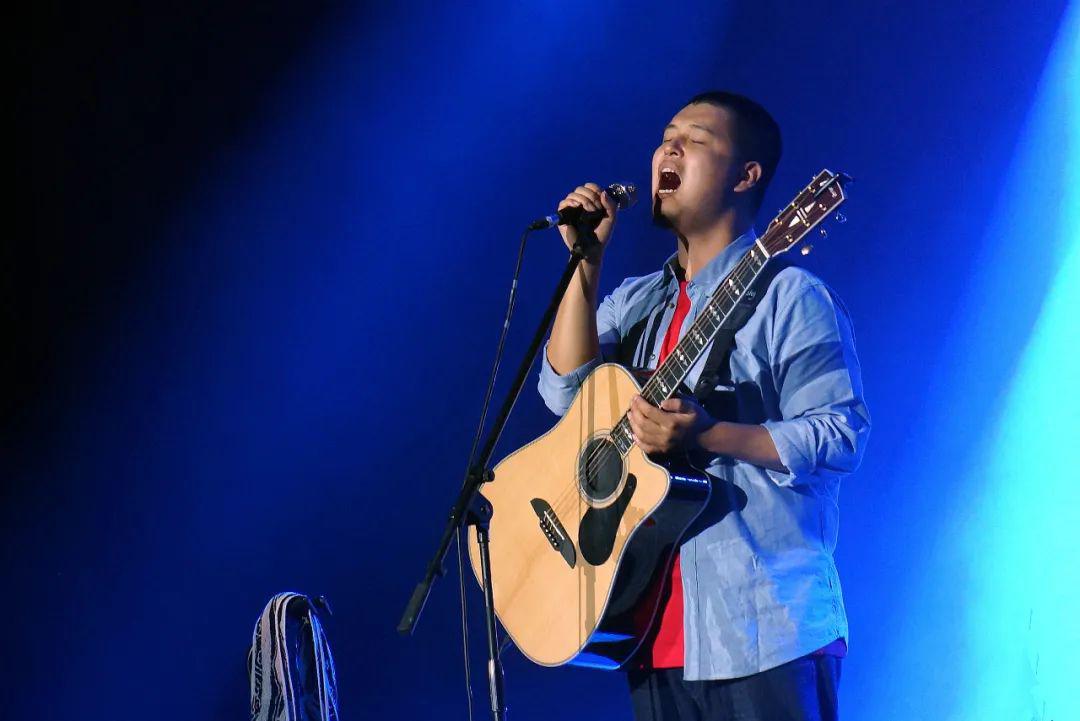 嫌南山南太矫情的马頔终于活成了自己想要的模样