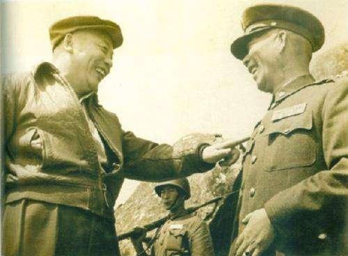 本来蒋介石希望由胡琏担任司令长官但在白崇禧的极力阻挠下黄维担任了