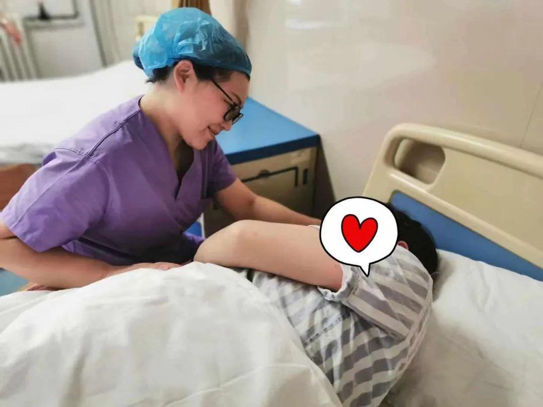 国际助产士日助产士托起新生命的天使