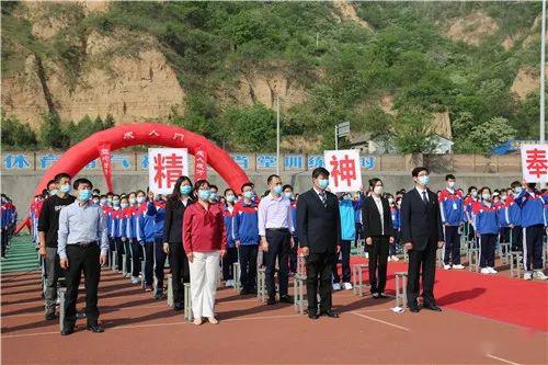彬州中学举行庆五61四暨高三成人礼主题活动