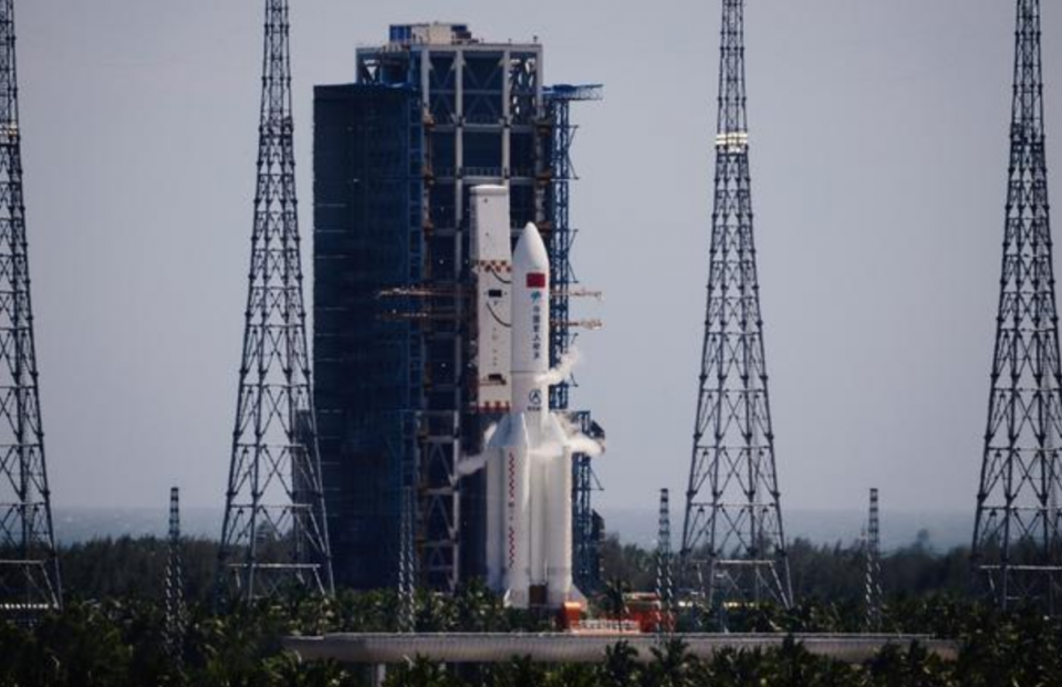 2020年5月5日18时,我国长征五号b运载火箭首飞!