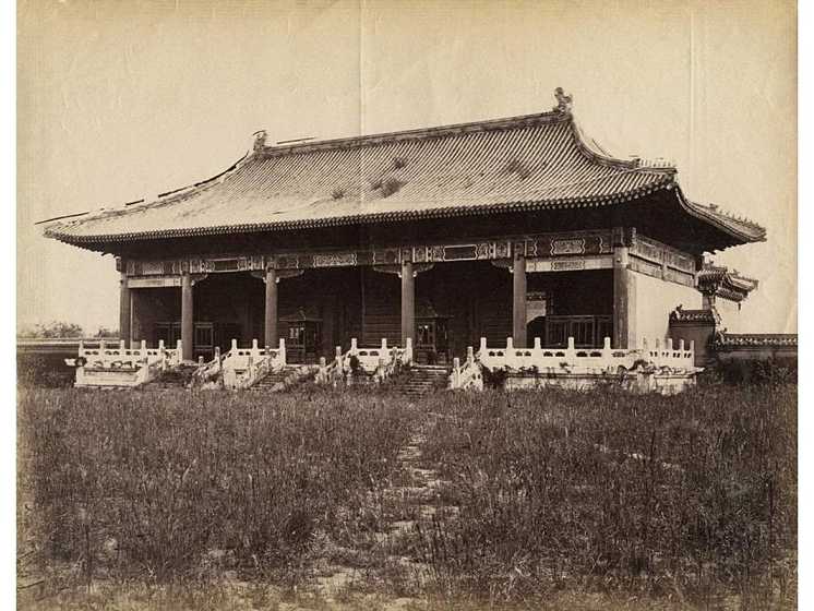 郭沫若曾发掘朱棣的明长陵没有得手才改挖定陵因此背负骂名