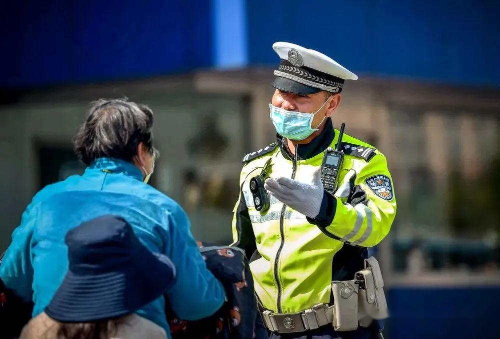 "青春脚步"——徐州交警风采摄影展