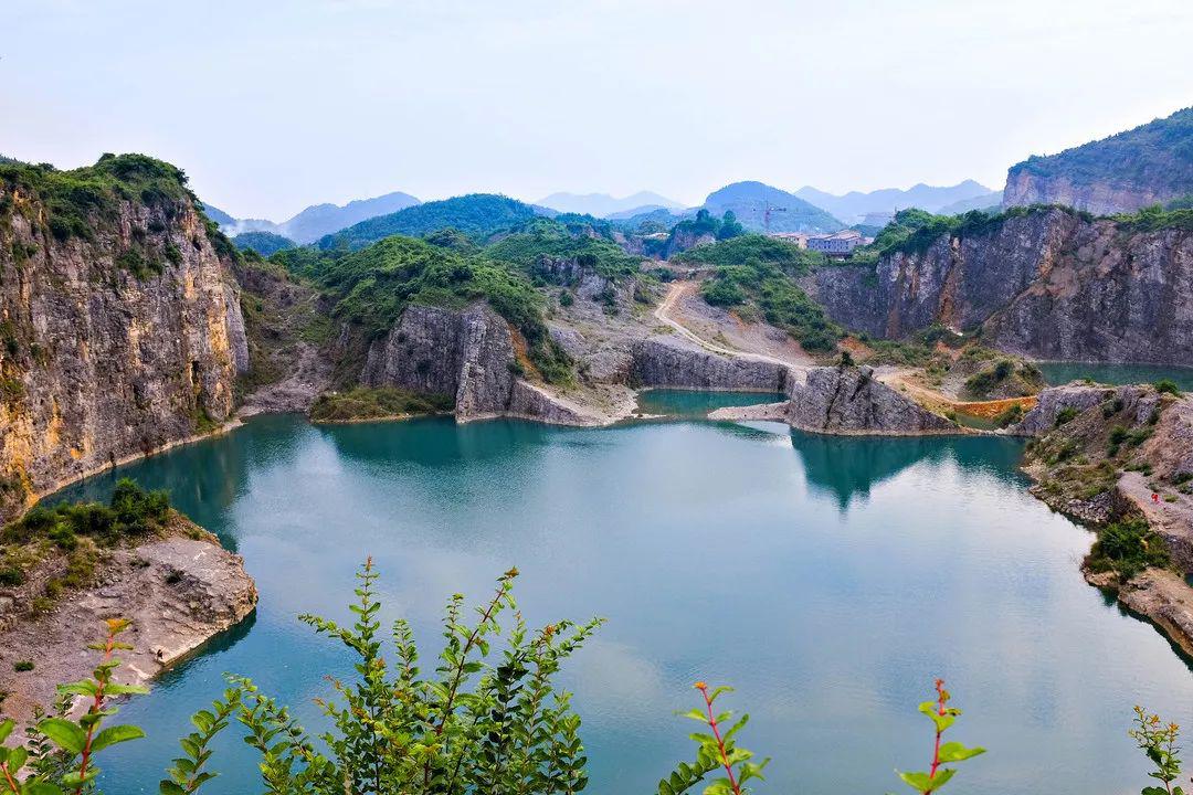 重庆玉峰山花岛湖图片