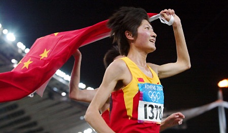 1996年亚特兰大奥运会,"东方神鹿"王军霞一鸣惊人,夺得女子5000米金牌