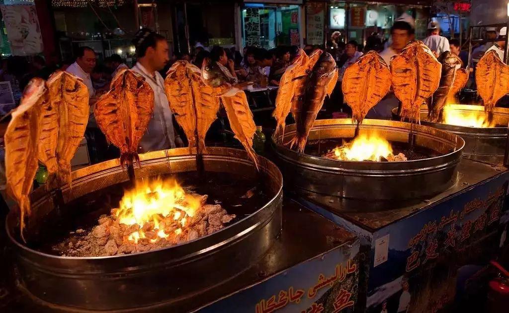 它是新疆最劳道的夜市,承载着多少人的回忆!