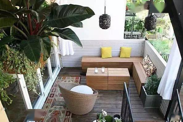 如果你喜欢大自然的清新与绿意,那么给自家的小阳台改造一下吧.