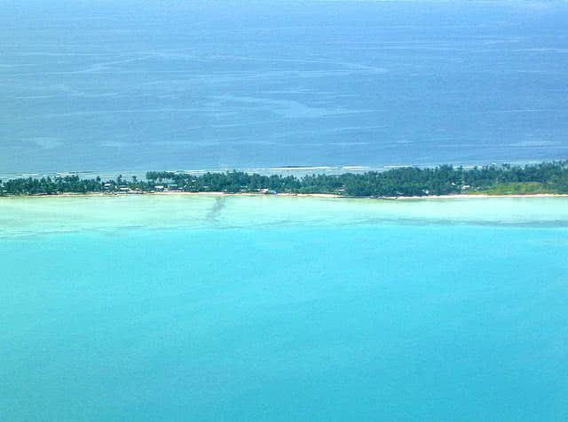 太平洋岛国基里巴斯远离各大洲面临被淹没的危险