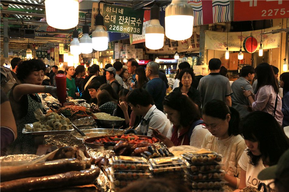 原创韩国首尔:广藏市场,韩国人"重色轻食"之本性